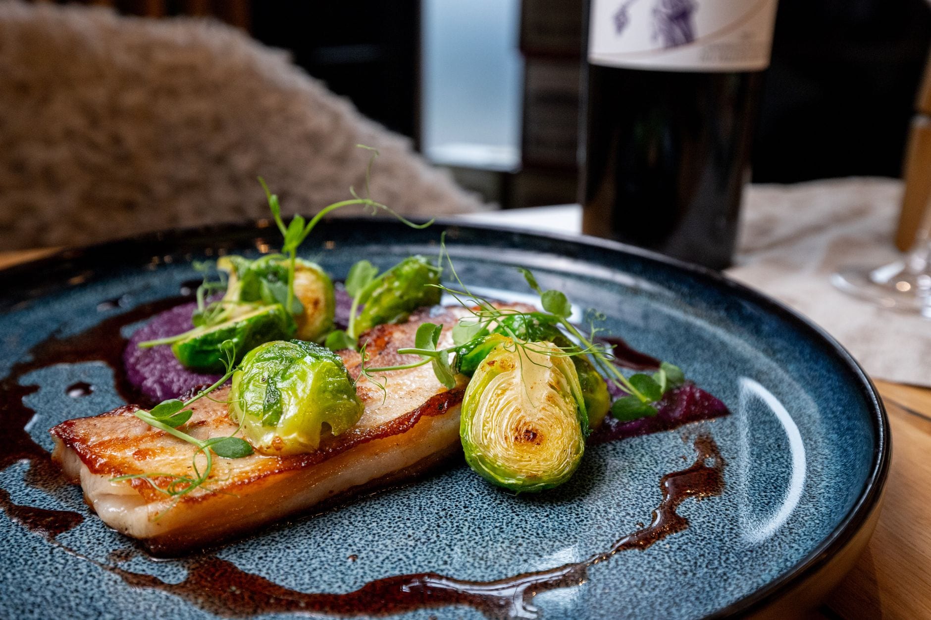 Discover the Restaurant — elegant dining room